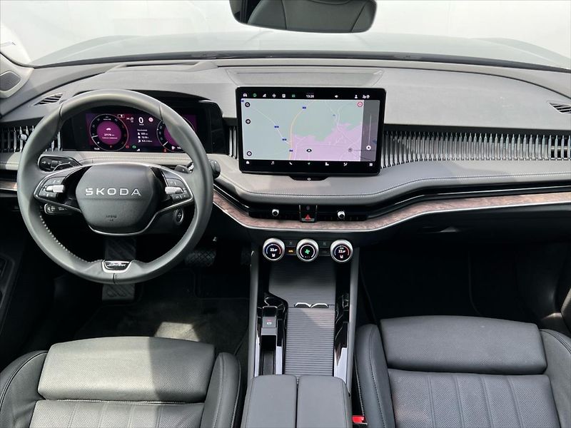 Škoda Superb 2,0 TDi 110kW 7DSG L&K  IV. - fotka 5 z 41