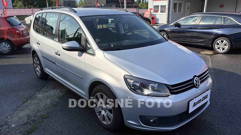 Volkswagen Touran (2011) 1.6TDi, ČR - fotka 1 z 3