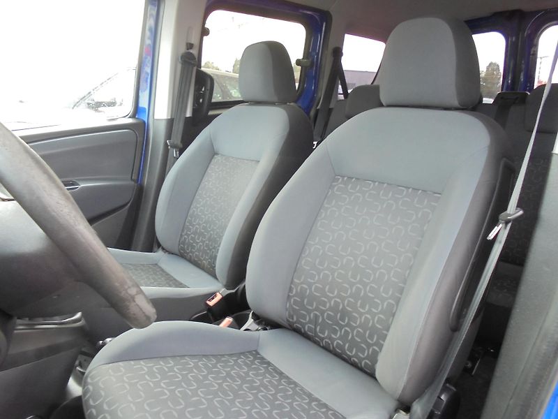 Fiat Dobló (2015) 1.4i-88KW-BA+ CNG- KLIMA- ČR - fotka 10 z 11