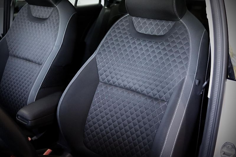 Škoda Fabia 3 Combi 81 kW Monte Carlo - fotka 14 z 31