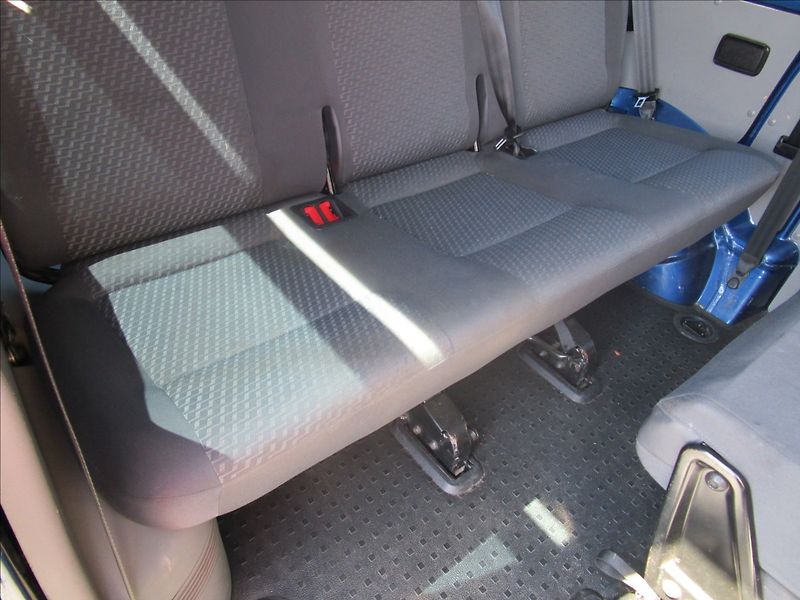 Volkswagen Transporter 2.0TDi Klima, 8 míst - fotka 29 z 42
