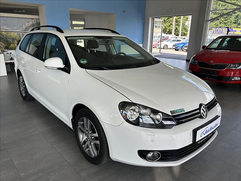 Volkswagen Golf 1,2   TSI 77kW,SERVISKA - fotka 1 z 20