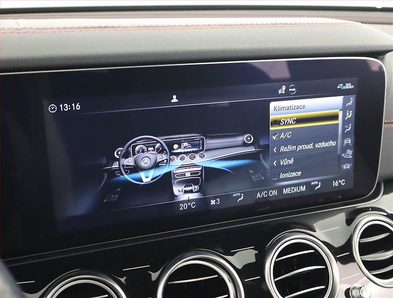 Mercedes-Benz Třídy E (2018) E 53 AMG 4MATIC+ - fotka 27 z 27