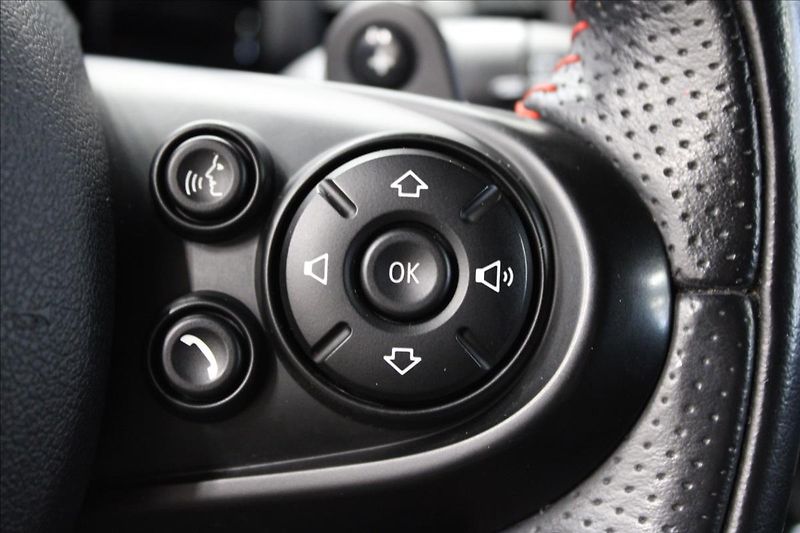 Mini Cooper S 2,0 141 kW JCW 1.majitel - fotka 19 z 31