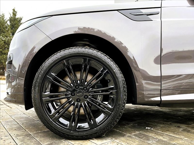 Land Rover Range Rover Sport (2026) 3,0 P380 DYNAMIC SE AWD - fotka 3 z 35