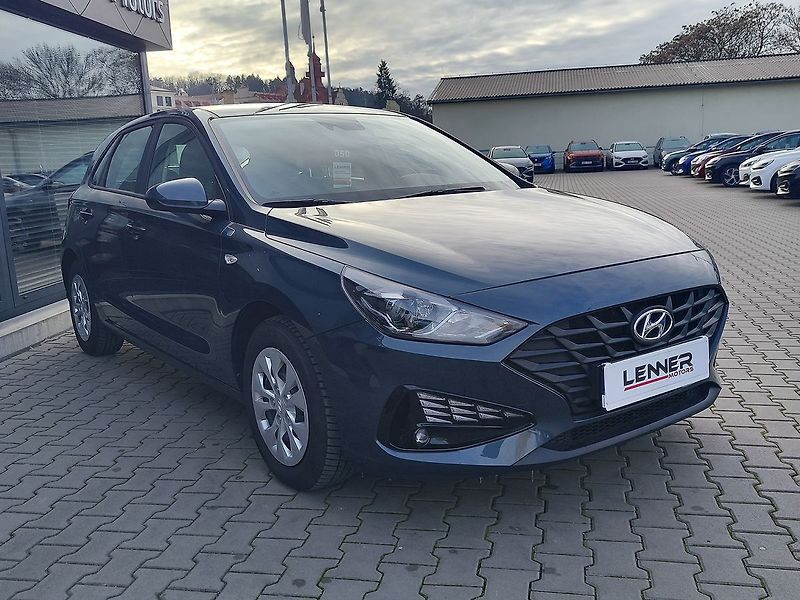 Hyundai i30 1.5i/81kW Start Plus - fotka 3 z 24