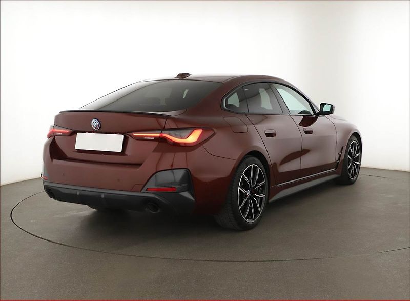 BMW Řada 4 (2023) 430i xDrive - fotka 5 z 20