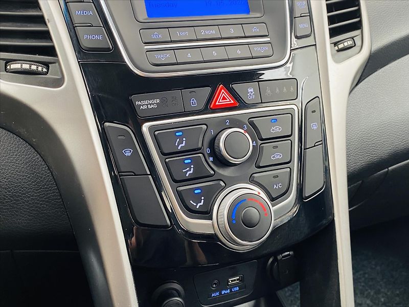 Hyundai i30 1,6 GDI 99kW 1.maj. ČR - fotka 17 z 22