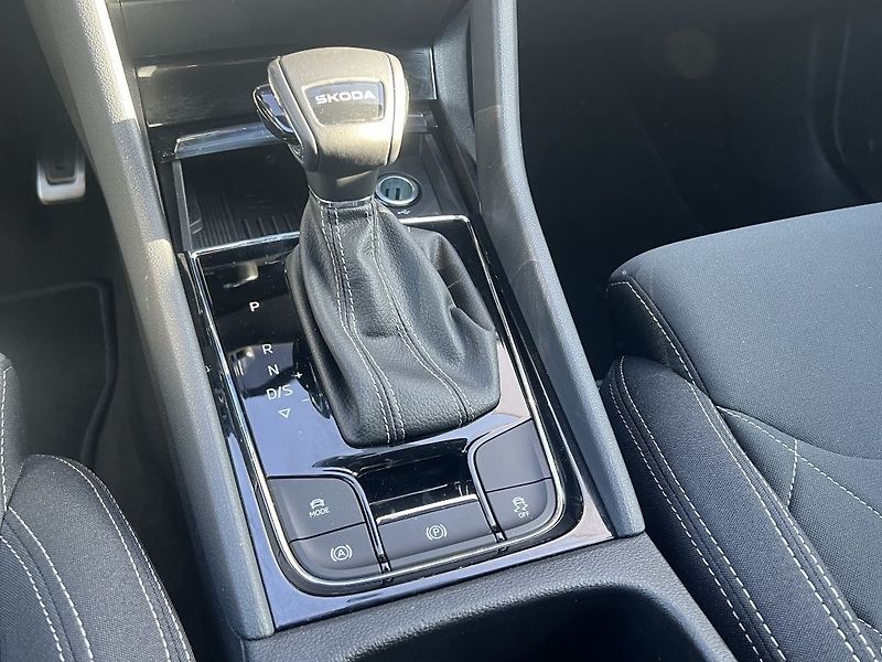 Škoda Karoq Sportline 1.5 TSI 110 kW - fotka 29 z 37