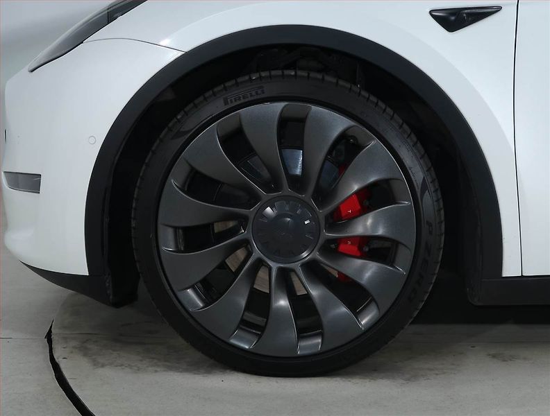 Tesla Model Y (2022) Performance 79kWh, SoH 92% - fotka 15 z 26