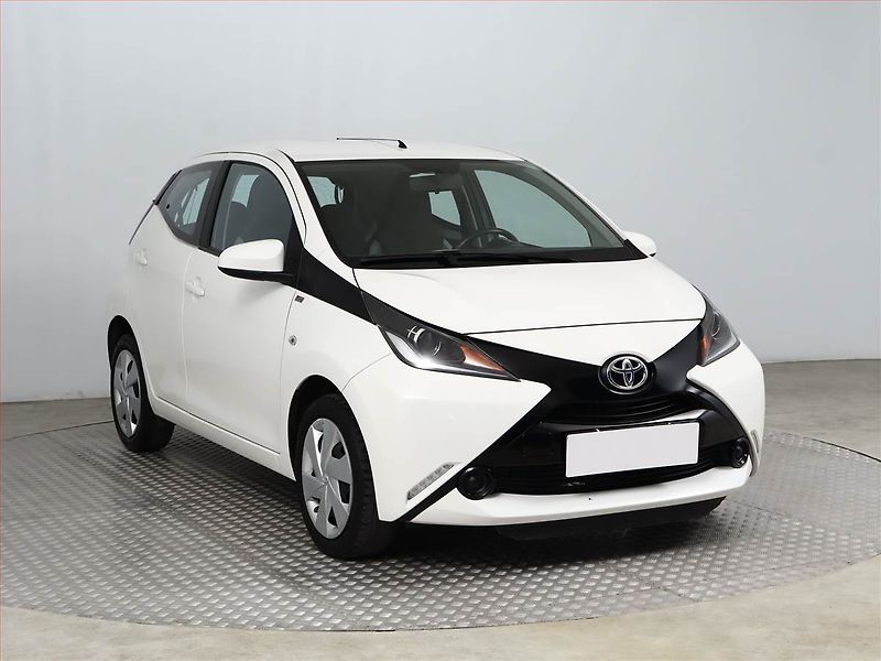 Toyota Corolla (2021) Style 2.0 Hybrid, Automat, ČR - fotografie inzerátu