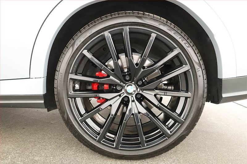BMW X6 (2025) xDrive30d - fotka 20 z 20