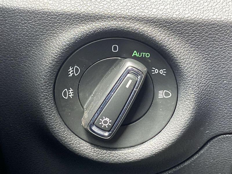 Škoda Kamiq (2020) 1.0 TSI DSG Style - fotka 18 z 31