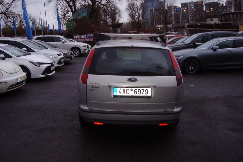 Ford Focus (2007) 1.6i,ČR,Pravid.serv.STK 5/2027 - fotka 6 z 54