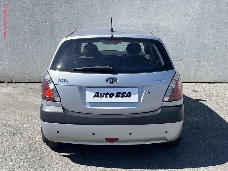 Kia Rio (2009) 1.5 CRDi, ČR, AC, park.asist - fotka 5 z 13