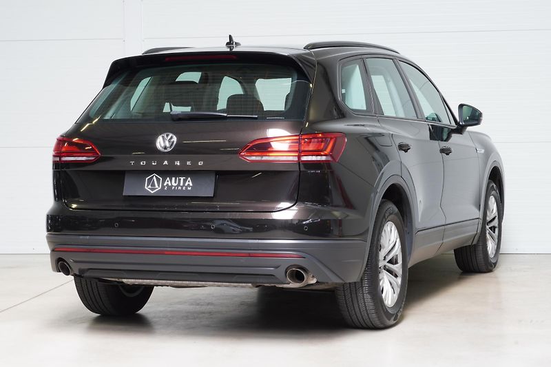 Volkswagen Touareg 3.0TDI,170kW,ČR,DigitalCockpit - fotka 6 z 29