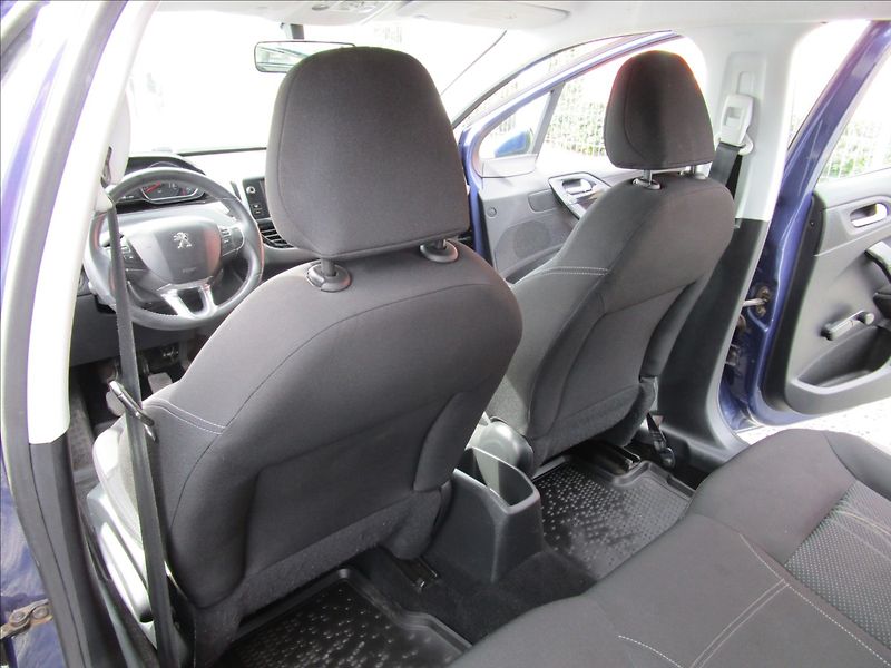 Peugeot 208 1.4HDi  Klima, 2. maj. - fotka 24 z 36