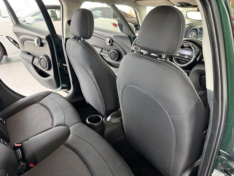 Mini Cooper 1,5T 100kW*VyhřívanáSedadla - fotka 18 z 29