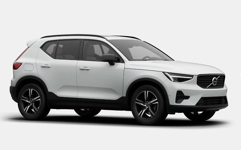 Volvo XC40 (2026) B3 AUT DARK PLUS - fotka 7 z 11