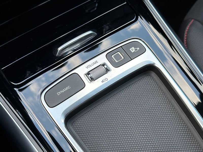 Mercedes-Benz GLA 200 d - fotka 29 z 36