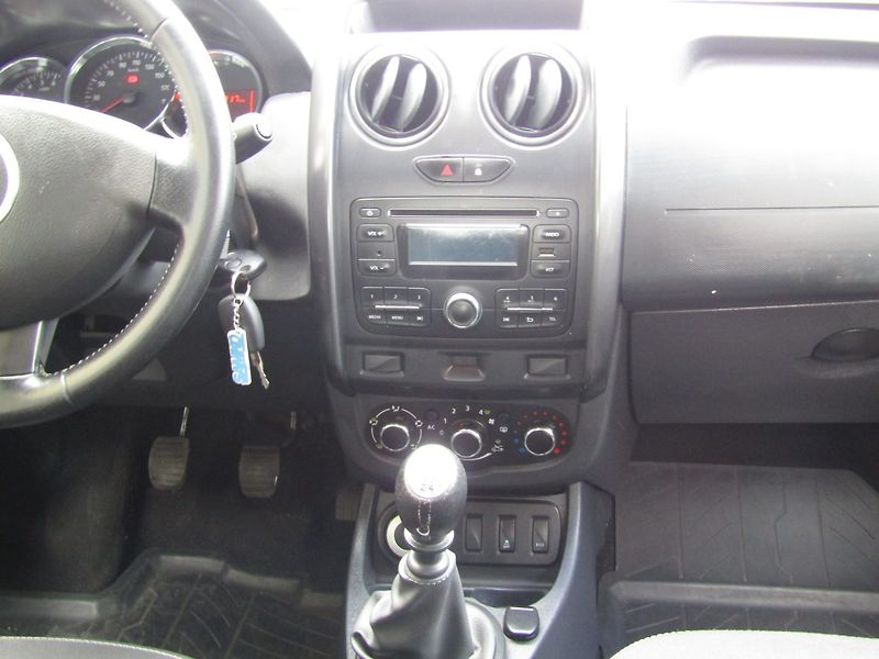 Dacia Duster (2014) 1.6 16V 77kW 4X4 - fotka 17 z 37