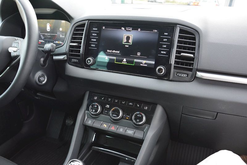 Škoda Karoq (2024) 1.5 TSI 110 kW Selection - fotka 22 z 24