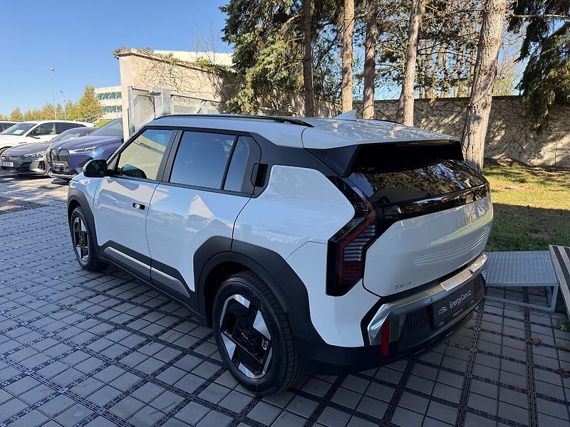 Kia EV3 EARTH 81kWh - fotka 4 z 38
