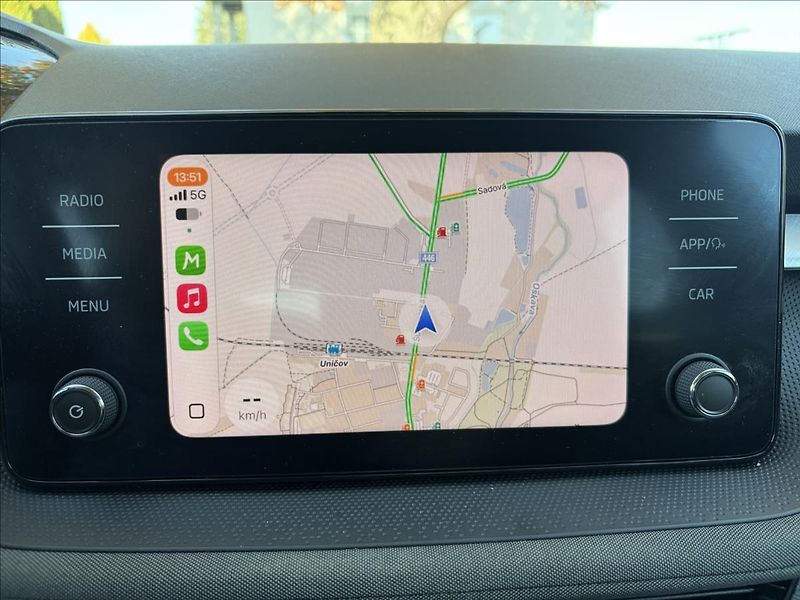 Škoda Fabia 1,0 TSi DPH 60t km  Matrix LED - fotka 19 z 50