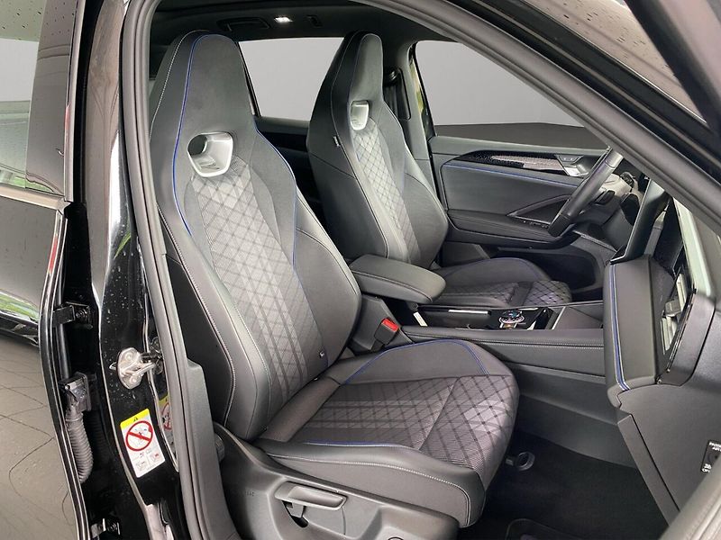 Volkswagen Tiguan TDI 4M R-Line Pano NezT 360 IQ - fotka 6 z 12