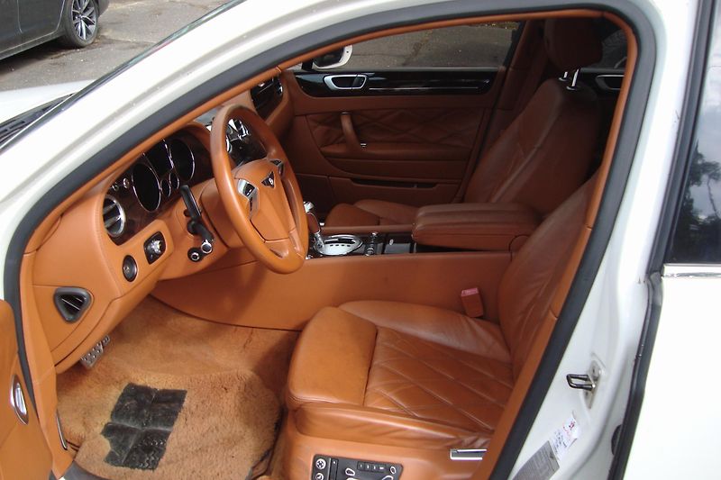 Bentley Continental Flying Spur (2013) SPEED 6.0 W12 - fotka 15 z 49