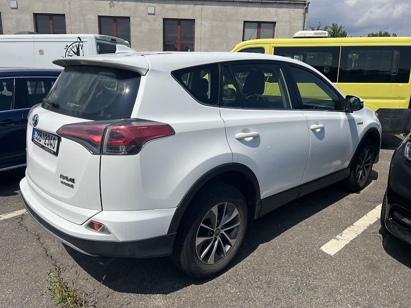 Toyota RAV4 2.5i HYBRID 114kw - fotka 2 z 3