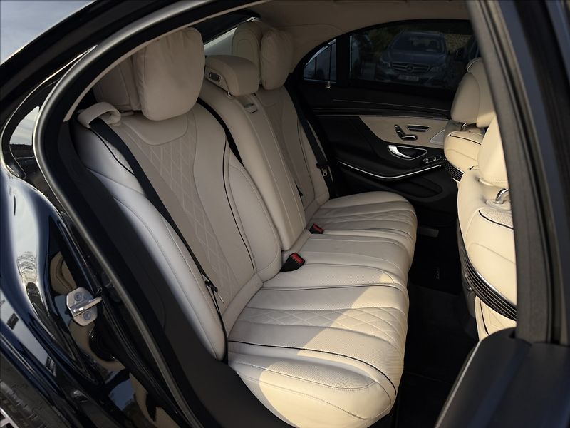 Mercedes-Benz Třídy S 560 4Matic AMG - fotka 26 z 32