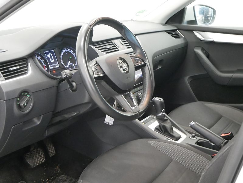 Škoda Octavia - fotka 5 z 6