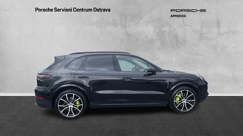 Porsche Cayenne E-HYBRID - fotka 5 z 24