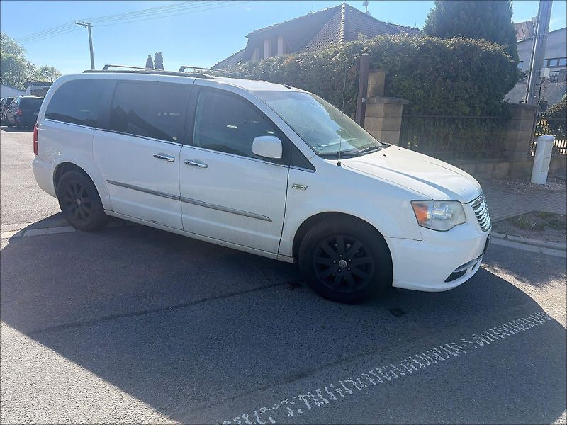 Chrysler Town & Country (2011) 3,6 RT DVD LPG Kůže 2011 - fotografie inzerátu