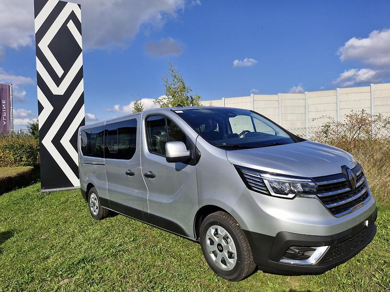 Renault Trafic (2026) L2 Equilibre 150k automat  - fotka 3 z 15