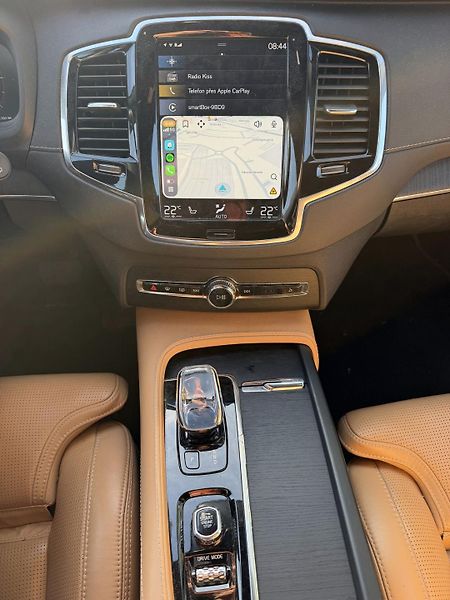 Volvo XC90 B5 Inscription 7m., tažné, DPH - fotka 17 z 31