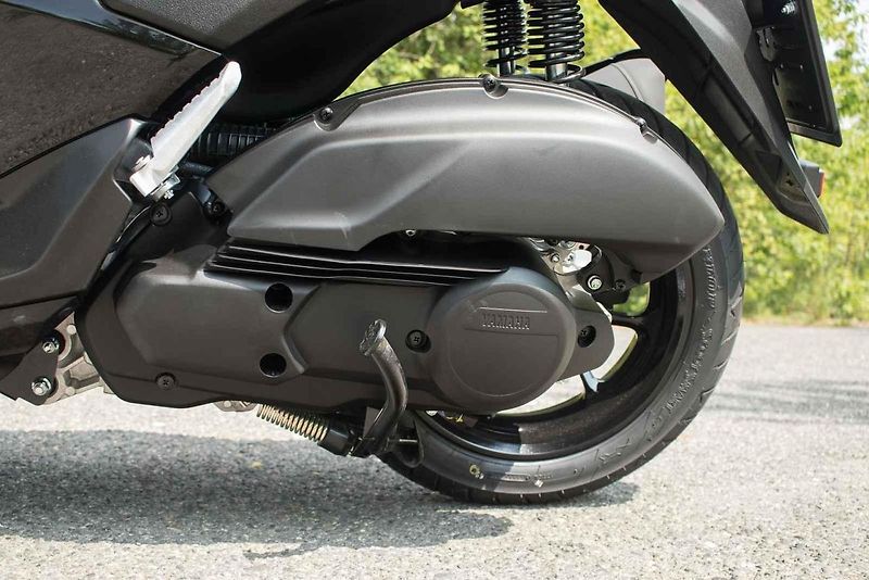 Designem se nový NMax přiblížil maxiskútrům z modelové řady Yamaha.