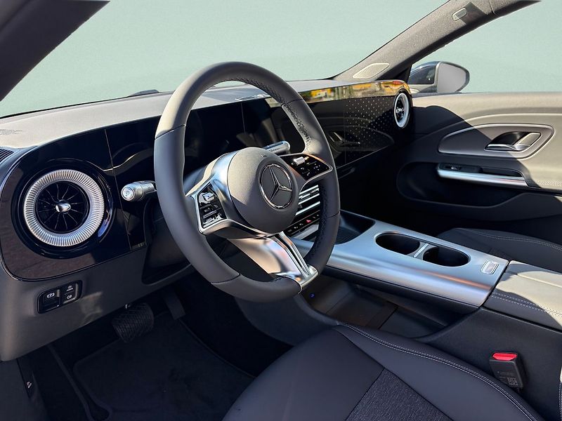 Mercedes-Benz CLA (2026) 250+ electric - fotka 9 z 15