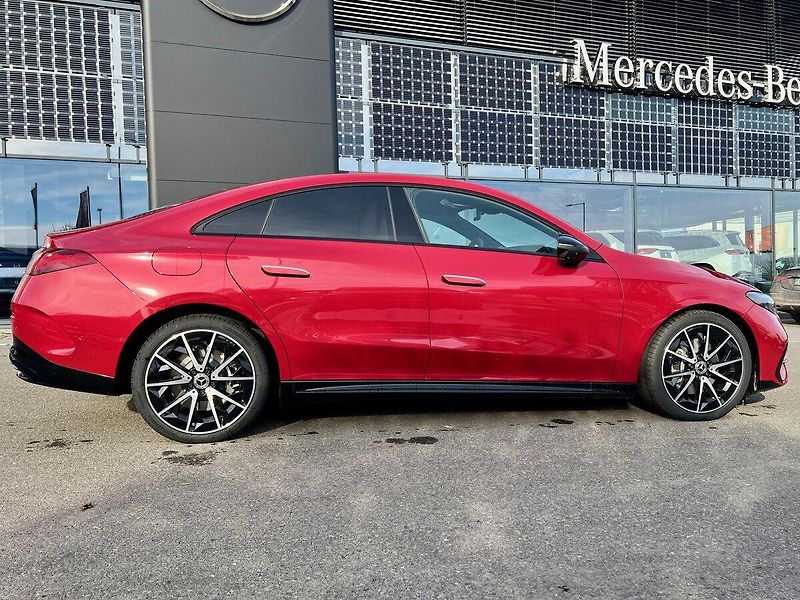 Mercedes-Benz CLA (2025) 350 4MATIC EQ Linie AMG - fotka 2 z 25