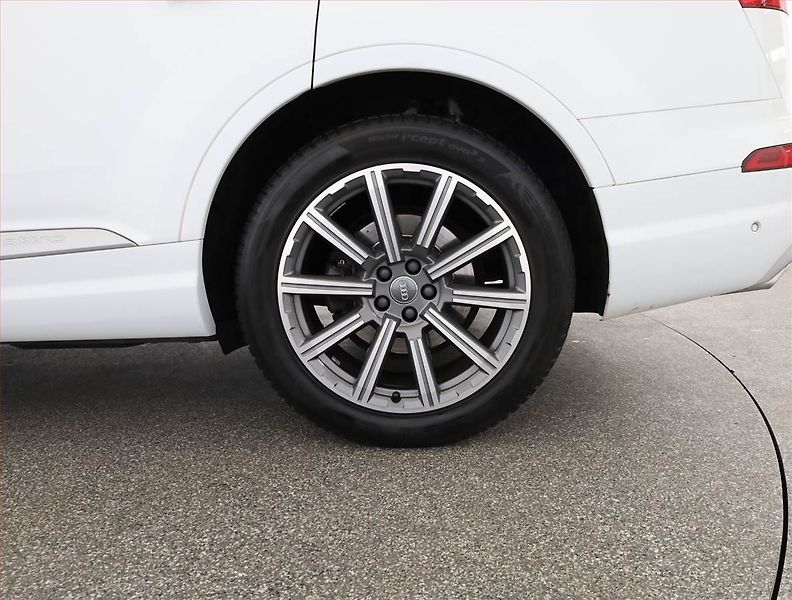 Audi Q7 (2018) 3.0 TDI - fotka 17 z 17