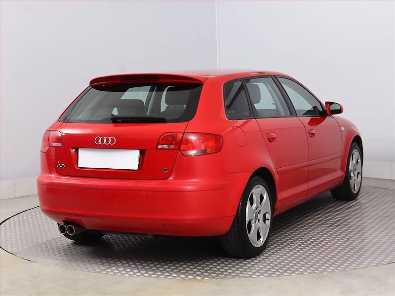 Audi A3 (2007) 1.6, po STK, oblíbený vůz - fotka 5 z 13