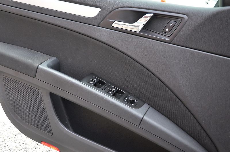 Škoda Superb (2015) 2.0 TDi DSG 4x4 WEBASTO /TAŽNÉ - fotka 24 z 38