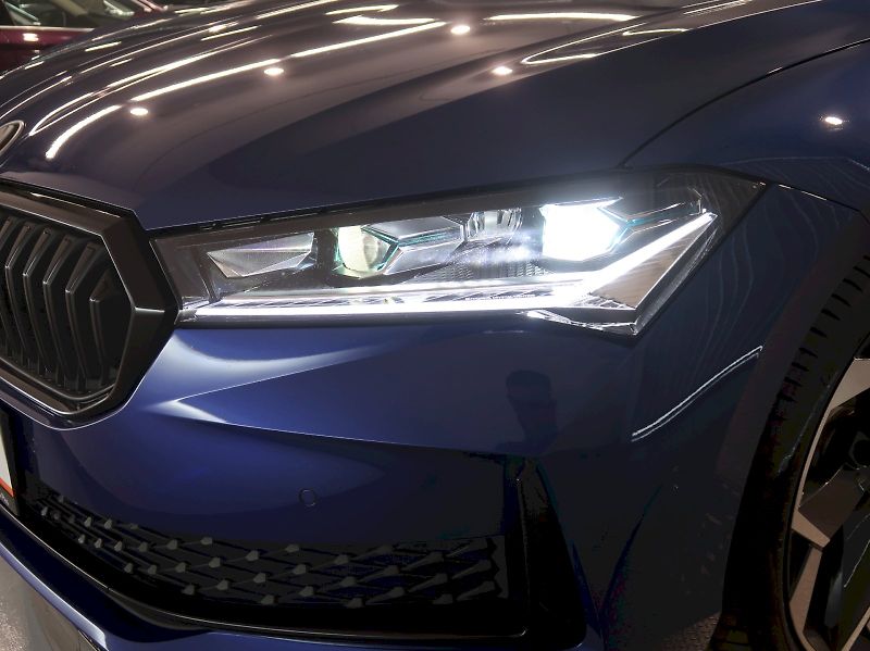 Škoda Superb (2025) SPORTLINE 2.0TDI 142KW 4x4 DSG - fotka 10 z 49