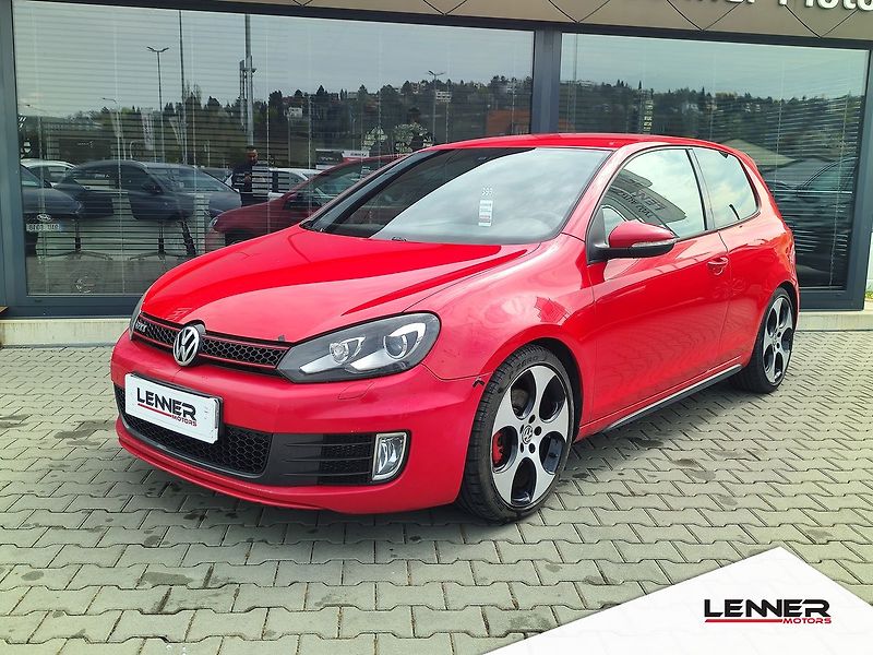 Volkswagen Golf 2.0 TSi/155kW GTI ČR 1.Maj. - fotka 1 z 27