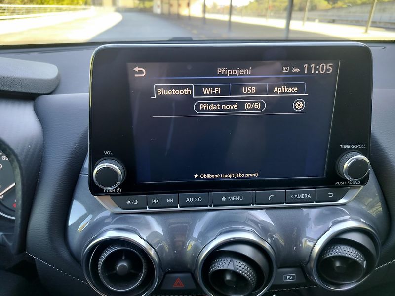 Nissan Juke 1.6 Hybrid - fotka 15 z 29