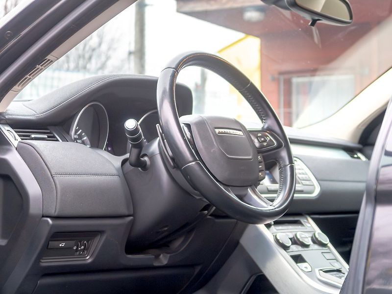 Land Rover Range Rover Evoque (2013) 2.2D 140KW 4x4 – MAT - fotka 12 z 51