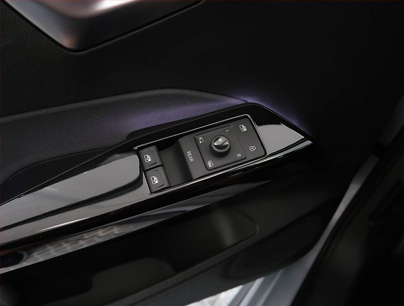 Volkswagen ID.3 (2020) Life Pro Perf. (62 kWh) - fotka 26 z 28