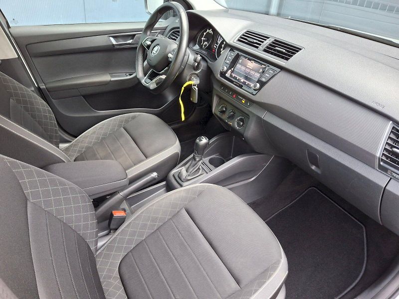 Škoda Fabia (2022) Combi DSG Black Edition 1,0TSi - fotka 13 z 32
