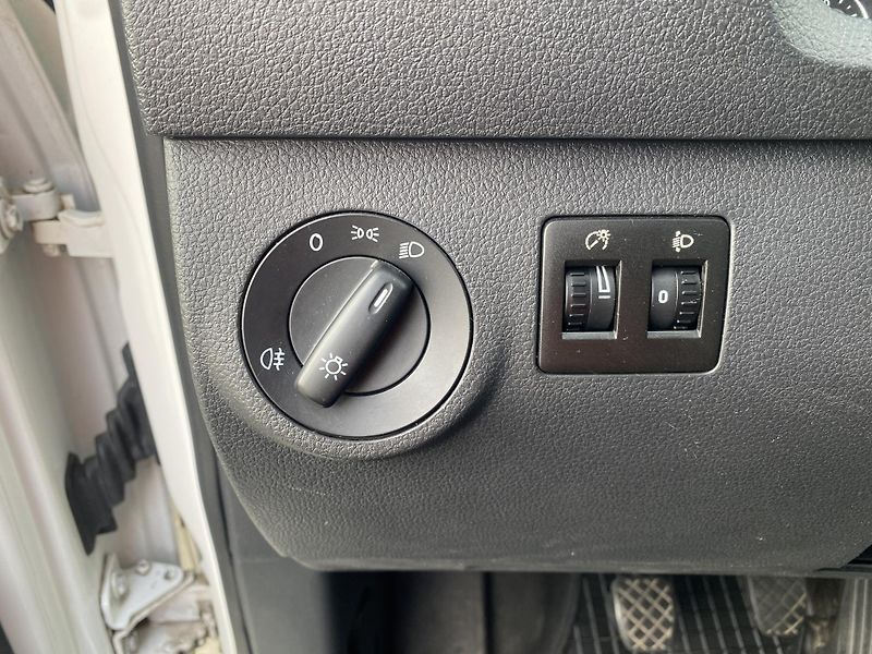 Volkswagen Caddy (2019) 1.2TSi,KLIMA, NAJ.125TIS.KM - fotka 19 z 42